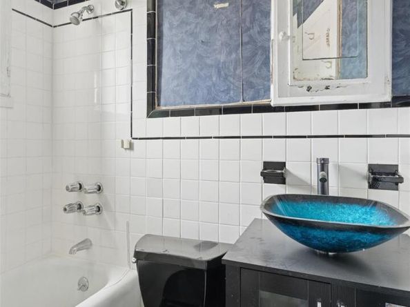 213 Burns Street, Forest Hills NY 11375