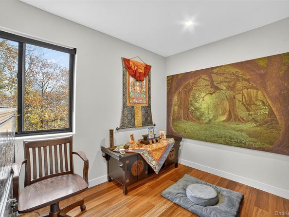 428 Pine Grove Lane, Hartsdale NY 10530