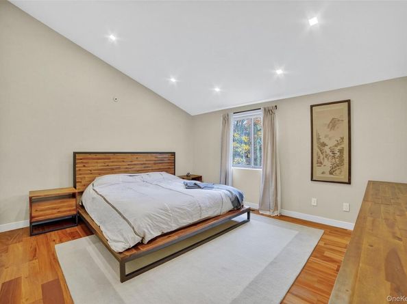 428 Pine Grove Lane, Hartsdale NY 10530