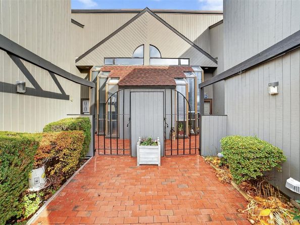 428 Pine Grove Lane, Hartsdale NY 10530