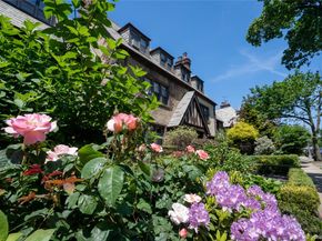 111-39 76th Road E7, Forest Hills NY 11375