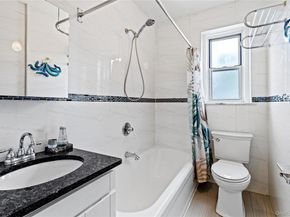 111-39 76th Road E7, Forest Hills NY 11375