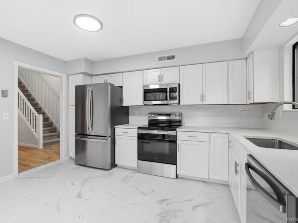 390 Heritage Hills A, Somers NY 10589