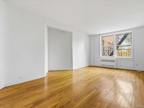 60-11 Broadway 4N, Woodside NY 11377