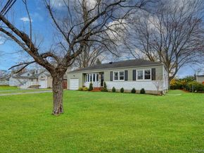 15 Goldsmith Avenue, Greenlawn NY 11740