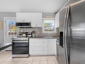 15 Goldsmith Avenue, Greenlawn NY 11740