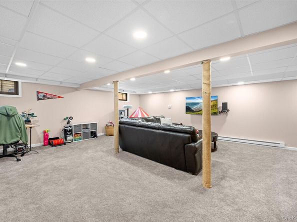 15 Goldsmith Avenue, Greenlawn NY 11740