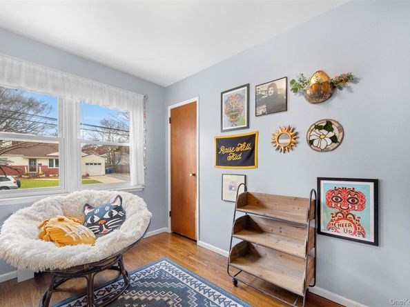 15 Goldsmith Avenue, Greenlawn NY 11740