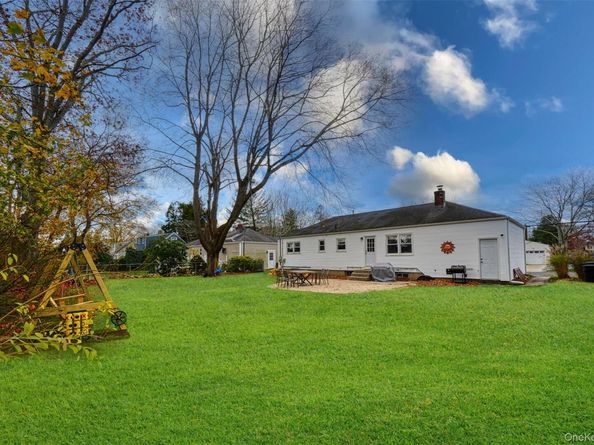 15 Goldsmith Avenue, Greenlawn NY 11740