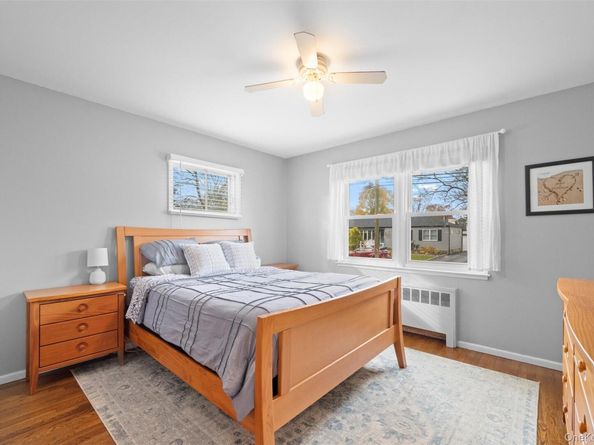 15 Goldsmith Avenue, Greenlawn NY 11740