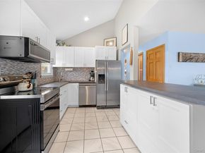 15 Goldsmith Avenue, Greenlawn NY 11740