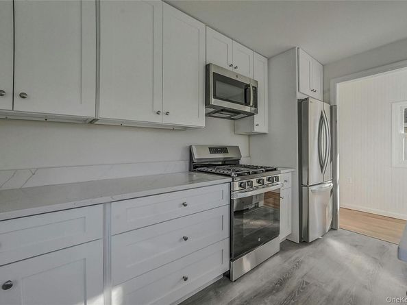 8 Pansy Road, Rocky Point NY 11778