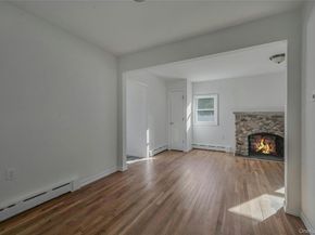 8 Pansy Road, Rocky Point NY 11778