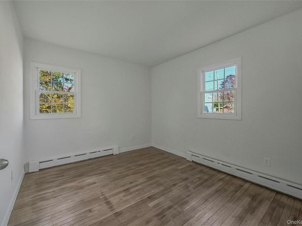 8 Pansy Road, Rocky Point NY 11778