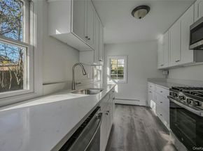 8 Pansy Road, Rocky Point NY 11778