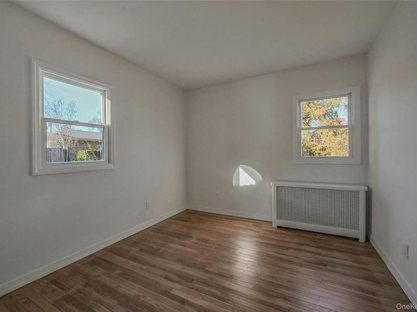 8 Pansy Road, Rocky Point NY 11778