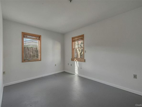 8 Pansy Road, Rocky Point NY 11778