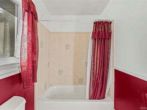 10 Queen Drive, Sound Beach NY 11789