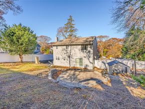 10 Queen Drive, Sound Beach NY 11789