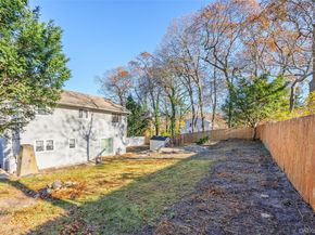 10 Queen Drive, Sound Beach NY 11789