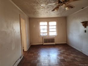 39 Hilbert Street, Hempstead NY 11550