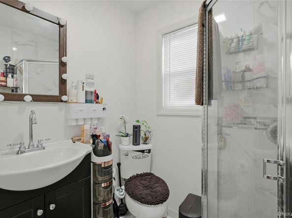 87 Root Avenue, Central Islip NY 11722