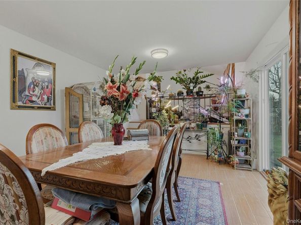 87 Root Avenue, Central Islip NY 11722