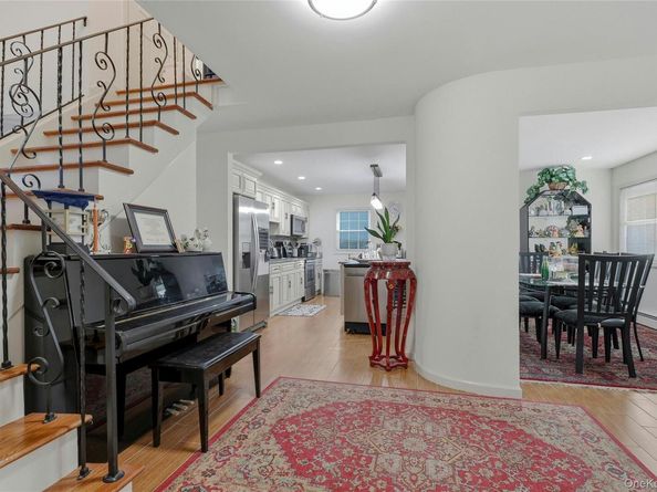 87 Root Avenue, Central Islip NY 11722