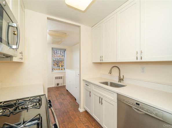 76 Dehaven Drive 2D, Yonkers NY 10703