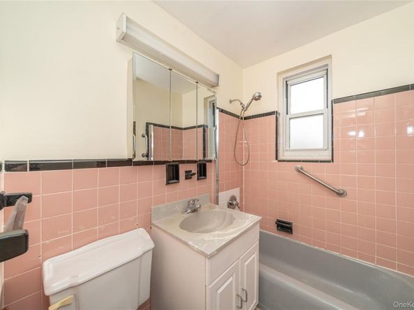 76 Dehaven Drive 2D, Yonkers NY 10703