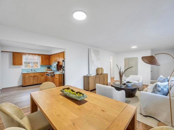 4 Washington Avenue, Smithtown NY 11787