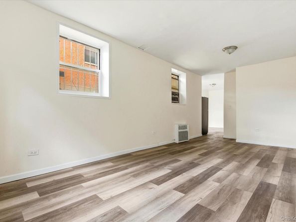 60-11 Broadway L6, Woodside NY 11377