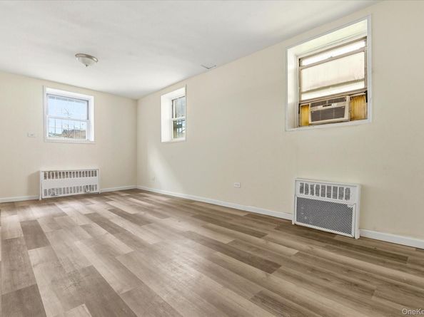 60-11 Broadway L6, Woodside NY 11377