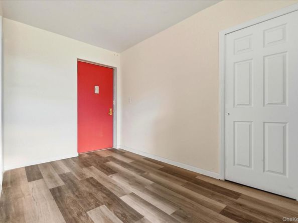 60-11 Broadway L6, Woodside NY 11377