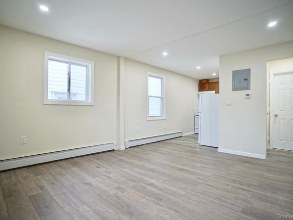 90-15 207th Street, Queens Village NY 11428