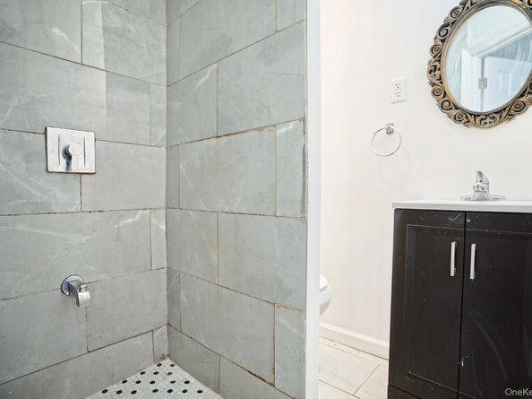 90-15 207th Street, Queens Village NY 11428