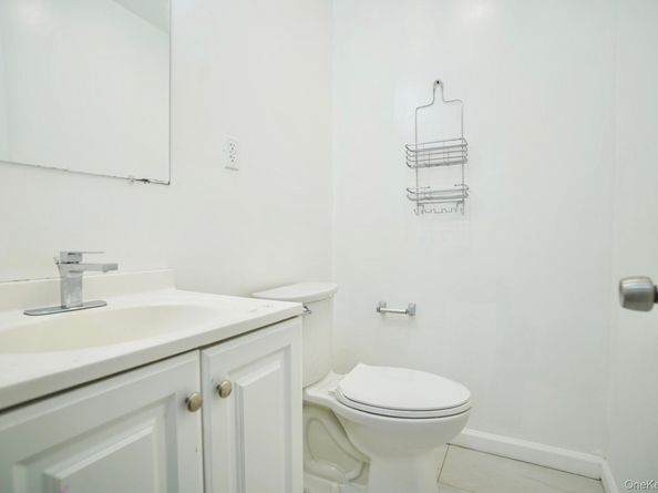 90-15 207th Street, Queens Village NY 11428