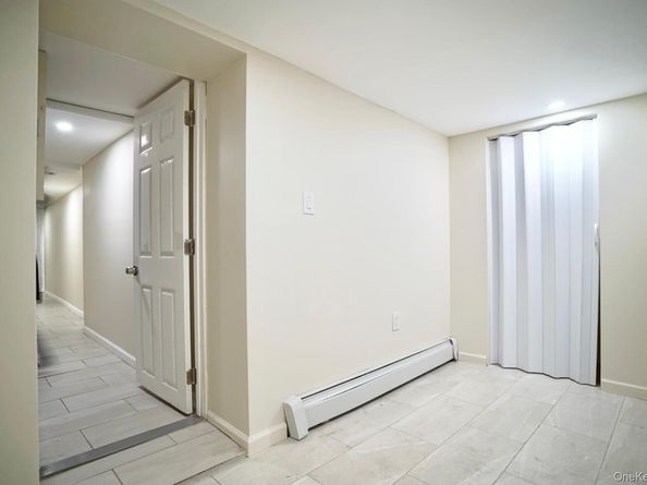 90-15 207th Street, Queens Village NY 11428