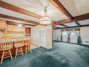 31 Cabin Lane, East Setauket NY 11733