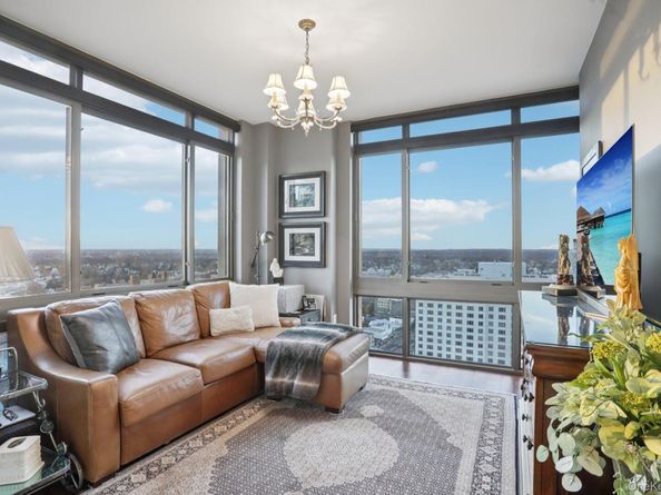 175 Huguenot Street 2403, New Rochelle NY 10801