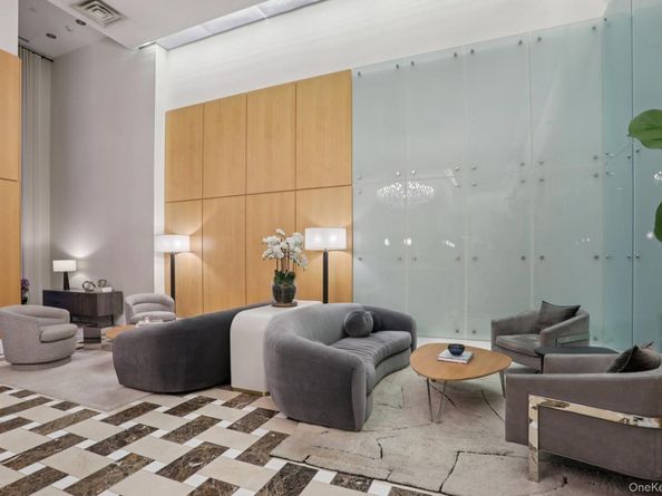 175 Huguenot Street 2403, New Rochelle NY 10801