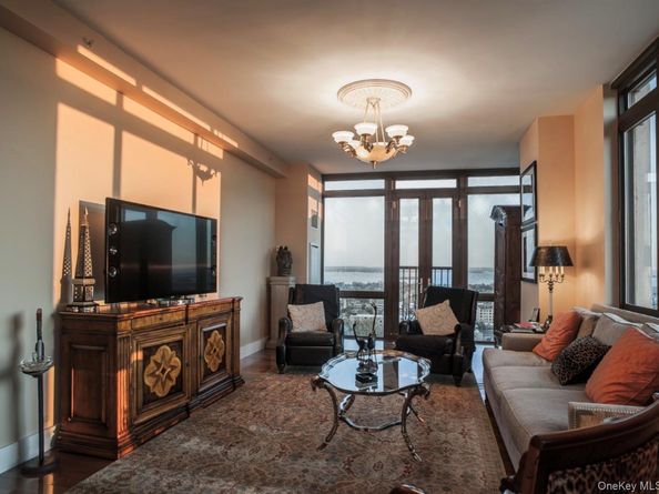 175 Huguenot Street 2403, New Rochelle NY 10801