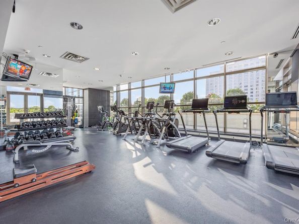 175 Huguenot Street 2403, New Rochelle NY 10801