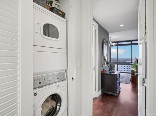 175 Huguenot Street 2403, New Rochelle NY 10801