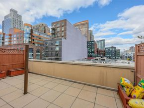 240 51 Avenue 1H, Long Island City NY 11101