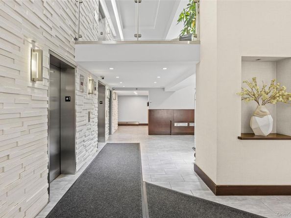 240 51 Avenue 1H, Long Island City NY 11101