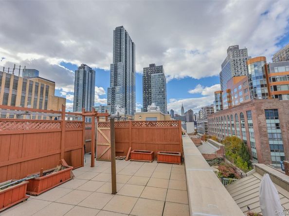 240 51 Avenue 1H, Long Island City NY 11101