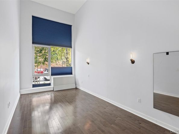 240 51 Avenue 1H, Long Island City NY 11101