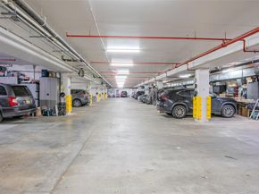 240 51 Avenue 1H, Long Island City NY 11101