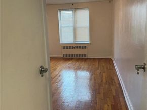 325 E 201st Street 3J, Bronx NY 10458